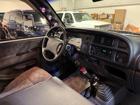 Used 1998 Dodge Ram 2500 Truck 4x4 Quad Cab image 45