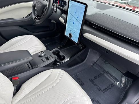 Used 2021 Ford Mustang Mach-E Premium image 15