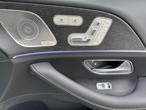 New 2026 Mercedes-Benz GLS 450 4MATIC image 33