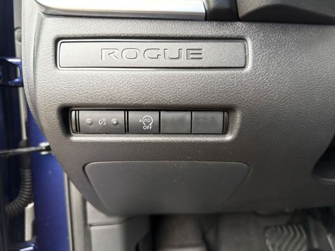 Used 2023 Nissan Rogue S AWD/4WD image 15