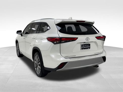 Used 2020 Toyota Highlander Platinum image 5
