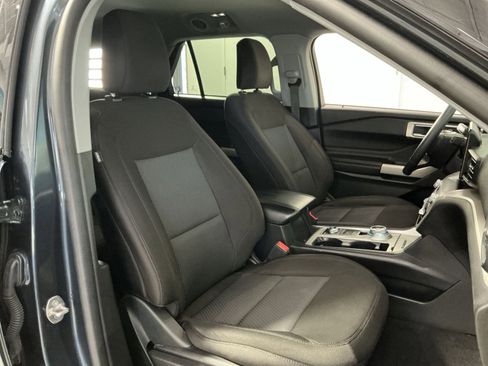 Used 2023 Ford Explorer XLT image 26