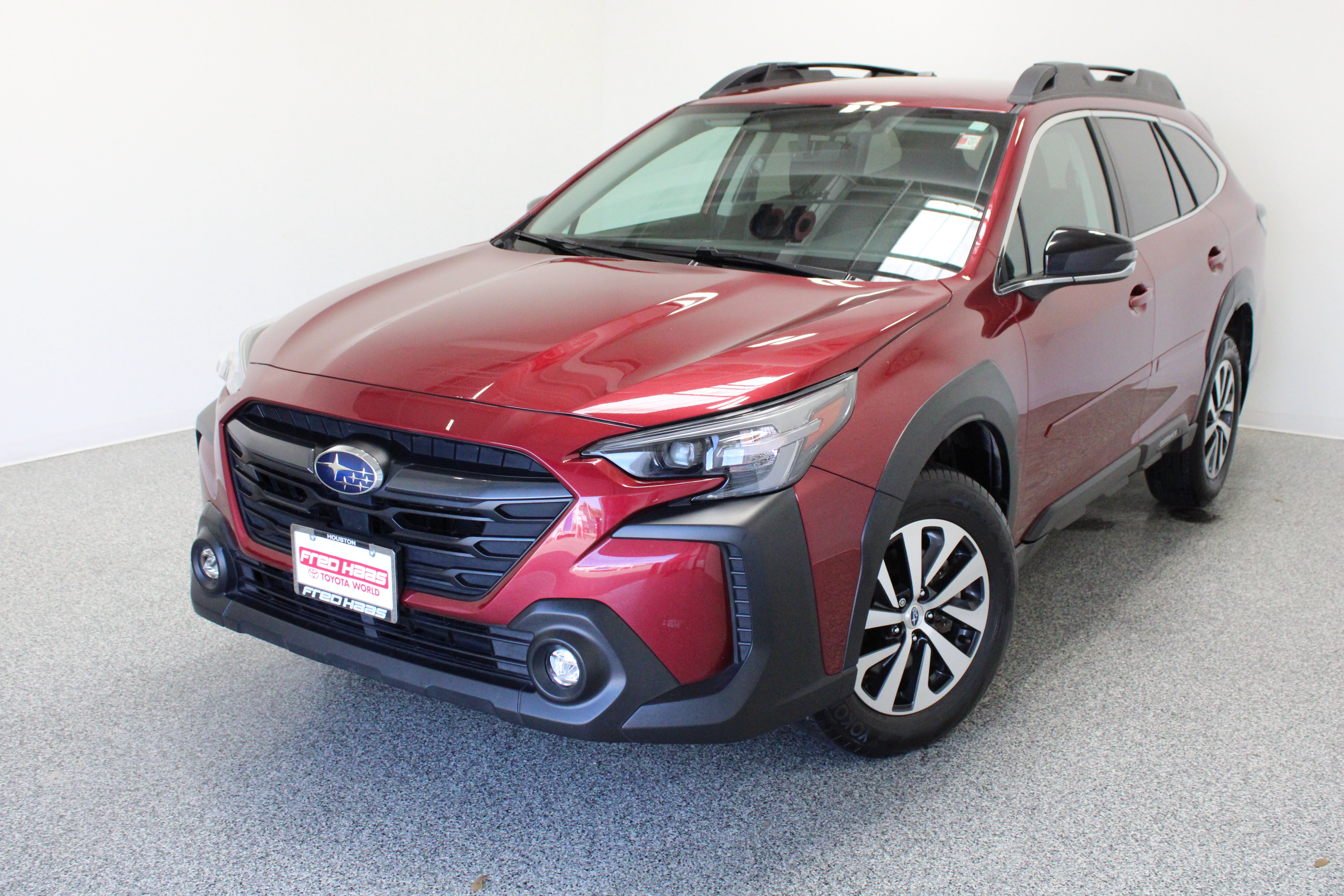 Used 2025 Subaru Outback Premium AWD/4WD image 2