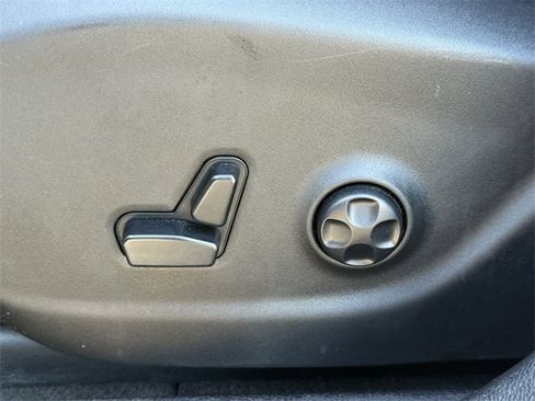 Used 2020 Jeep Cherokee Trailhawk w/ Comfort/Convenience Group image 28