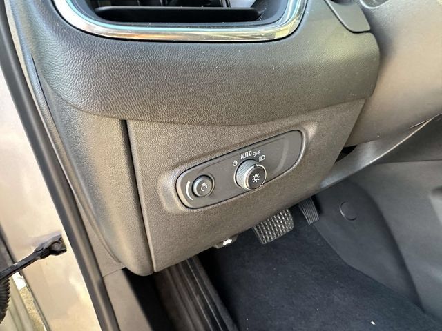 Used 2022 Chevrolet Equinox LT AWD/4WD image 22