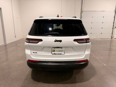 Used 2024 Jeep Grand Cherokee L Laredo image 6