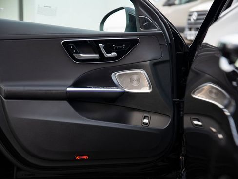 New 2026 Mercedes-Benz C 300 4MATIC Sedan image 9