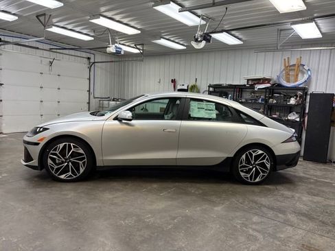 New 2025 Hyundai Ioniq 6 SEL image 2