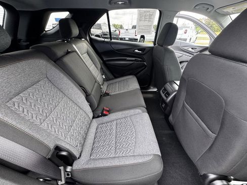 Used 2022 Chevrolet Equinox LT image 10