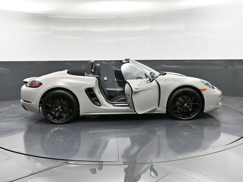 New 2025 Porsche 718 Boxster RWD image 36