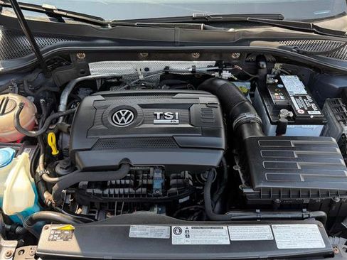Used 2015 Volkswagen Golf R 4-Door AWD/4WD image 5