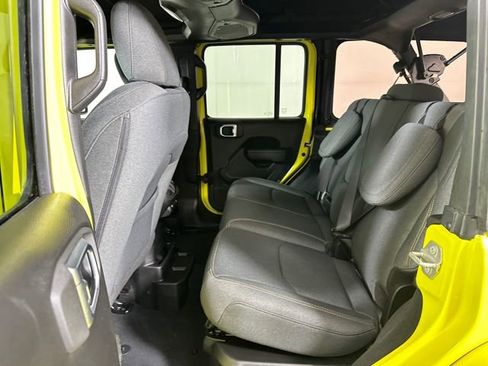 Used 2024 Jeep Wrangler Unlimited image 25