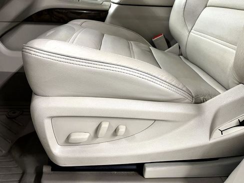 Used 2018 GMC Yukon Denali w/ Denali Ultimate Package image 11