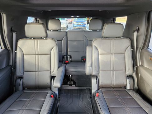 New 2026 Chevrolet Tahoe High Country image 8