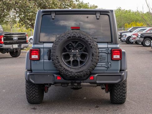 Used 2025 Jeep Wrangler Willys image 4