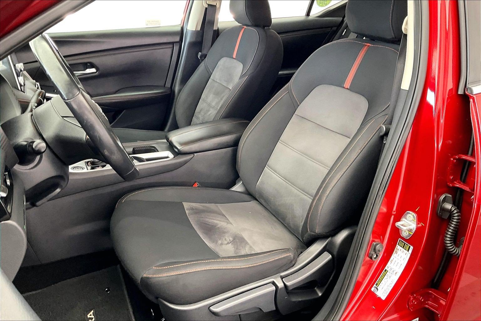 Used 2024 Nissan Sentra SR FWD image 17