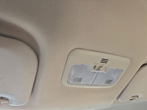 Used 2016 Toyota Corolla L image 22