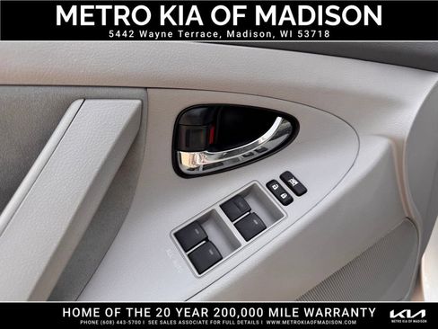 Used 2011 Toyota Camry LE FWD image 15