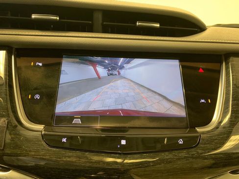 Used 2021 Cadillac XT6 Premium Luxury image 40