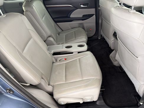 Used 2016 Toyota Highlander Limited AWD/4WD image 29