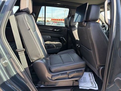 Used 2021 GMC Yukon Denali w/ Denali Premium Package image 18