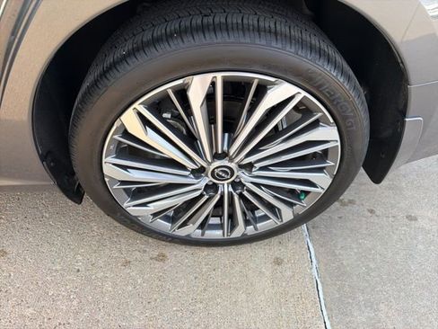 Used 2024 Nissan Altima 2.5 SL image 33