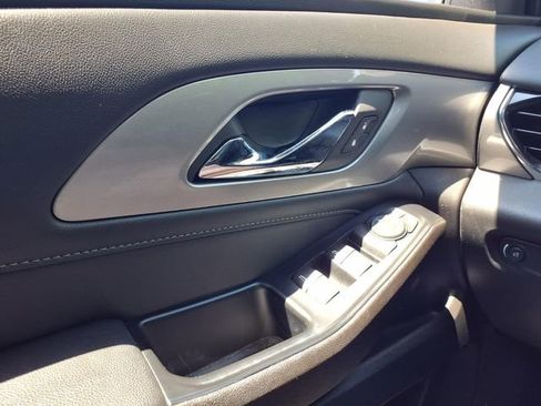 Used 2023 Chevrolet Traverse LT w/ LPO, Floor Liner Package AWD/4WD image 21