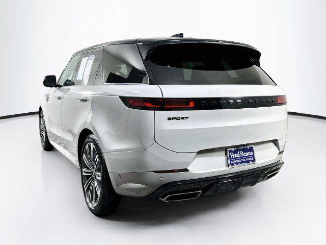 Used 2025 Land Rover Range Rover Sport Dynamic SE AWD/4WD image 6
