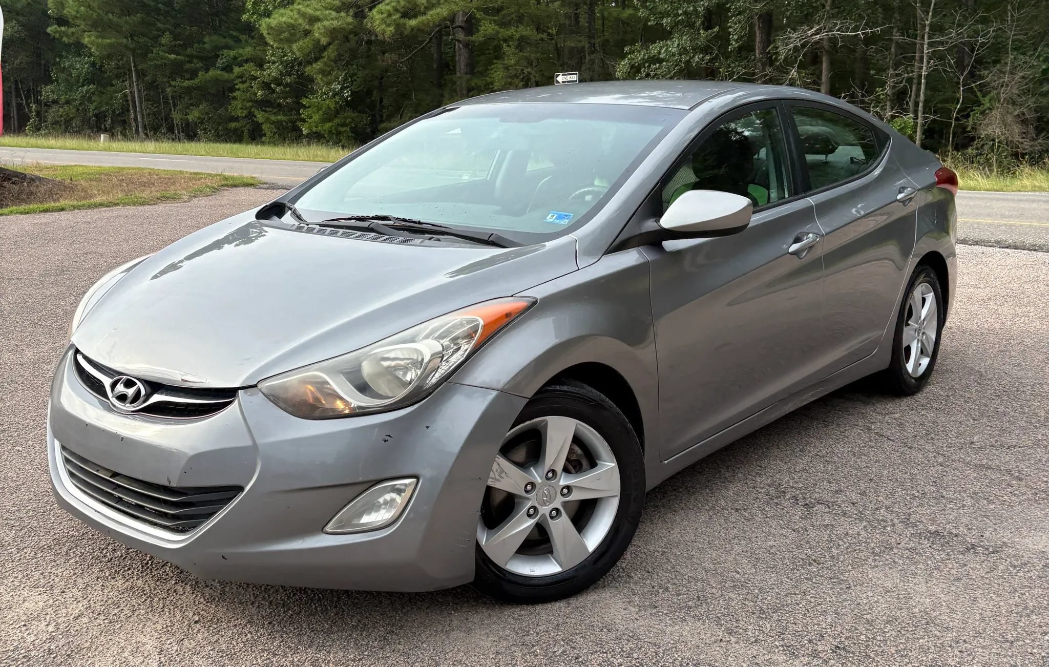 Used 2012 Hyundai Elantra GLS w/ Preferred Pkg 3 FWD image 2