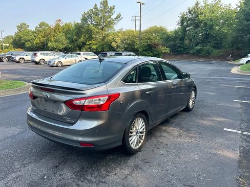 Used 2014 Ford Focus Titanium FWD image 4