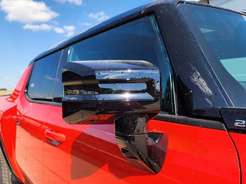 New 2026 GMC Hummer EV 4x4 Crew Cab image 12