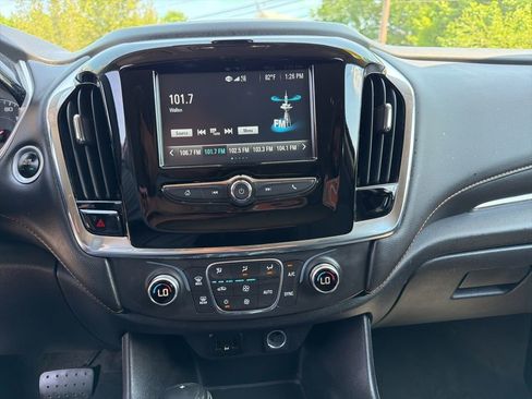 Used 2019 Chevrolet Traverse LS AWD/4WD image 17