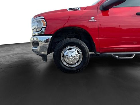 Used 2024 RAM 3500 Tradesman w/ Chrome Appearance Group AWD/4WD image 25
