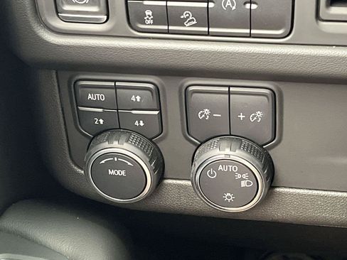 Certified 2023 Chevrolet Tahoe Premier AWD/4WD image 19