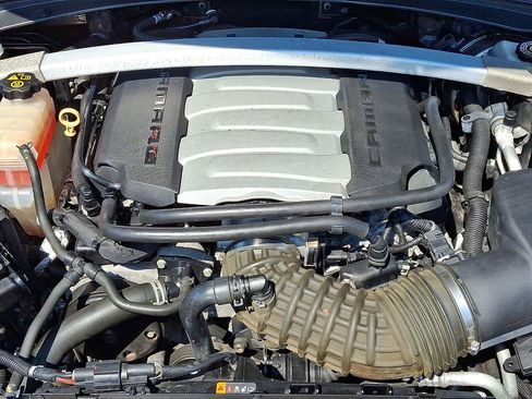 Used 2016 Chevrolet Camaro SS image 28