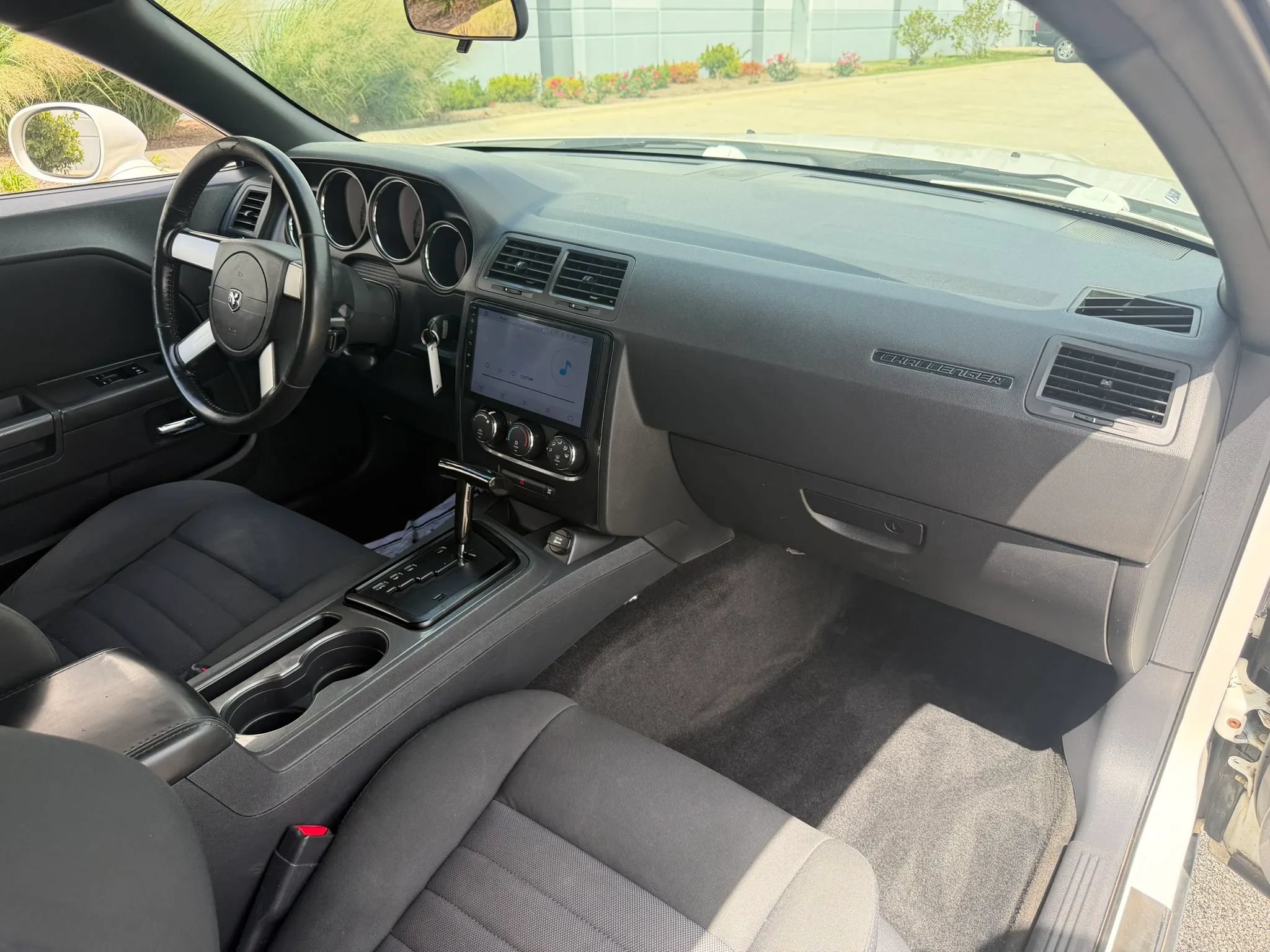 Used 2009 Dodge Challenger R/T RWD image 17