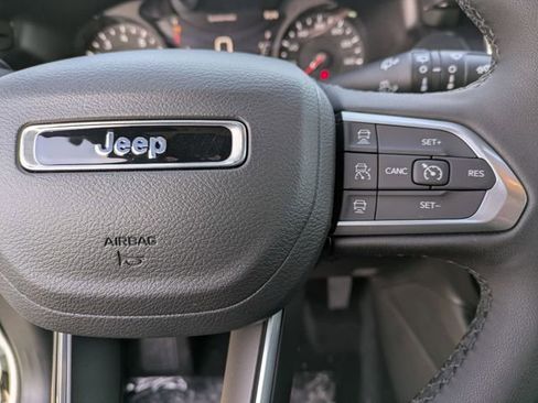 Certified 2026 Jeep Compass Latitude w/ Sun and Sound Group AWD/4WD image 15