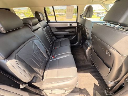 Used 2025 Hyundai Santa Fe SEL AWD/4WD image 31