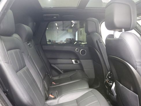 Used 2019 Land Rover Range Rover Sport HSE image 13