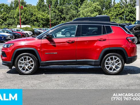 Used 2025 Jeep Compass Limited AWD/4WD image 9