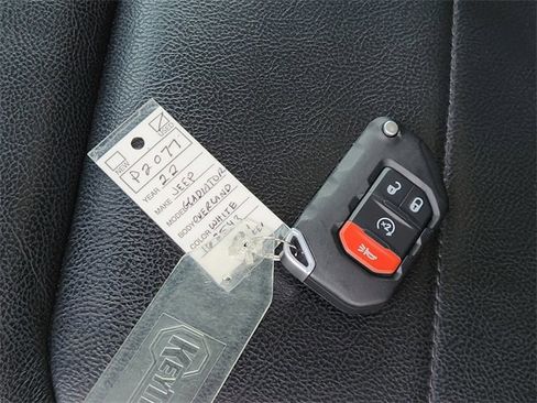 Used 2022 Jeep Gladiator Overland w/ Popular Equipment Package image 33