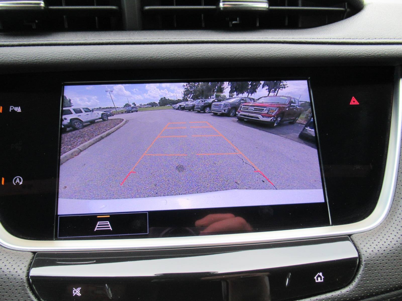 Used 2023 Cadillac XT5 Premium Luxury FWD image 31