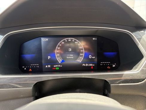 Used 2022 Volkswagen Tiguan SE FWD image 6