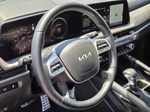 Certified 2025 Kia Telluride SX FWD image 20
