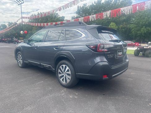 Used 2023 Subaru Outback Premium AWD/4WD image 7