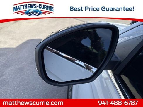 New 2025 Ford Expedition Active image 8