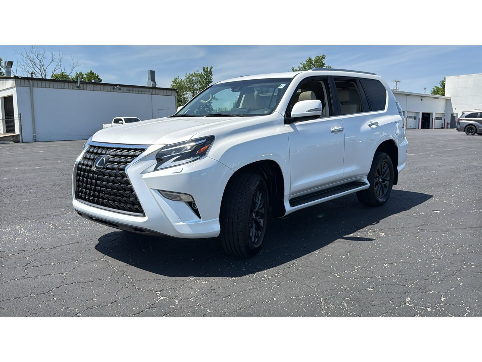 Used 2023 Lexus GX 460 Premium AWD/4WD image 3