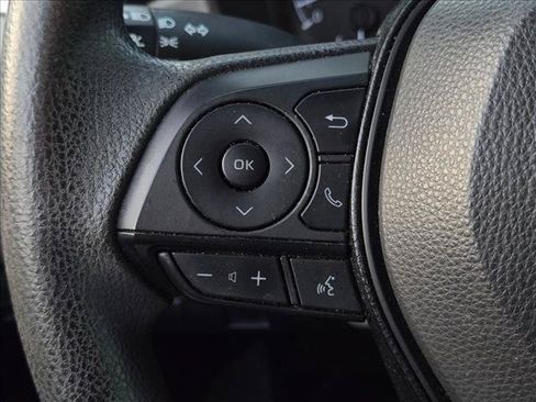 Used 2020 Toyota Corolla LE FWD image 12