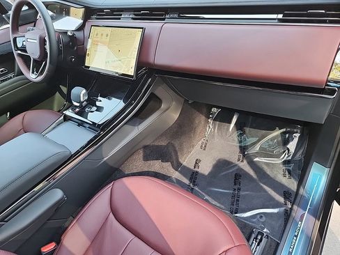 New 2025 Land Rover Range Rover Sport Dynamic SE image 28