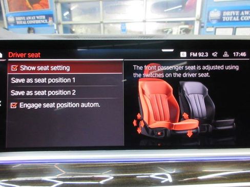 Used 2020 BMW X5 xDrive40i w/ M Sport Package image 32